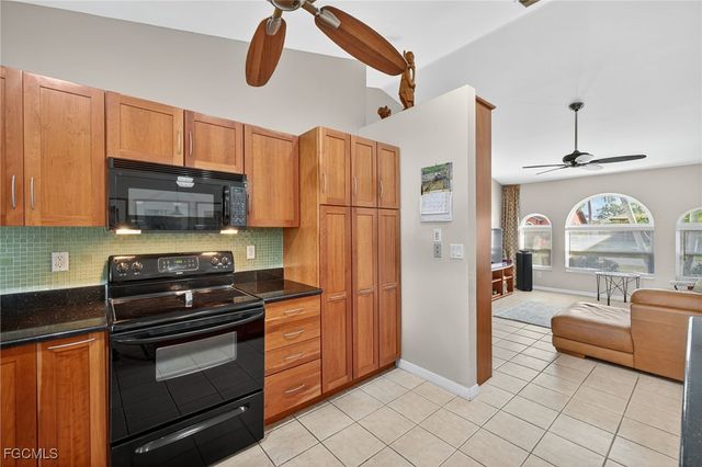 609 SE 17th ST, Cape Coral, FL 33990