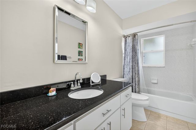 609 SE 17th ST, Cape Coral, FL 33990