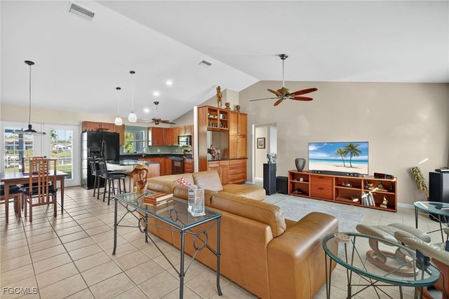 609 SE 17th ST, Cape Coral, FL 33990