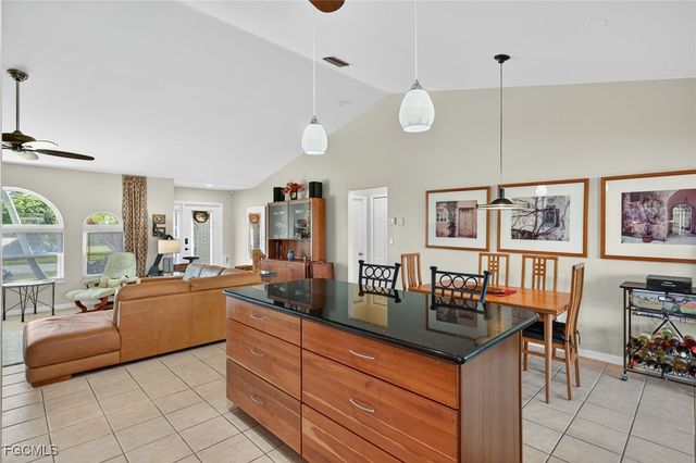 609 SE 17th ST, Cape Coral, FL 33990