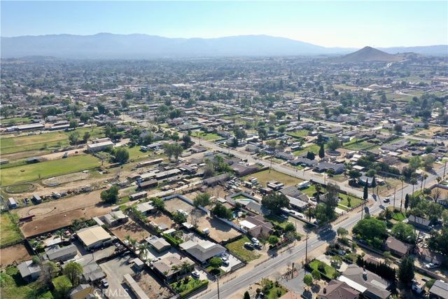 642 7th, Norco, CA 92860