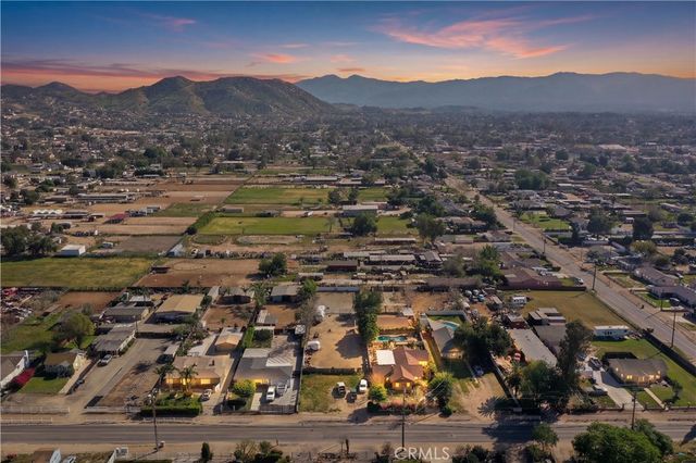 642 7th, Norco, CA 92860