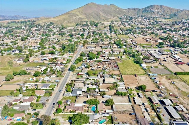 642 7th, Norco, CA 92860