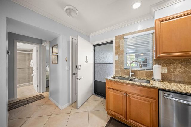 5619 MIDNIGHT PASS ROAD 503, Sarasota, FL 34242