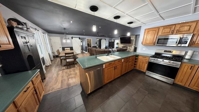 5235 W Forest Trail, Rockford, IL 61109