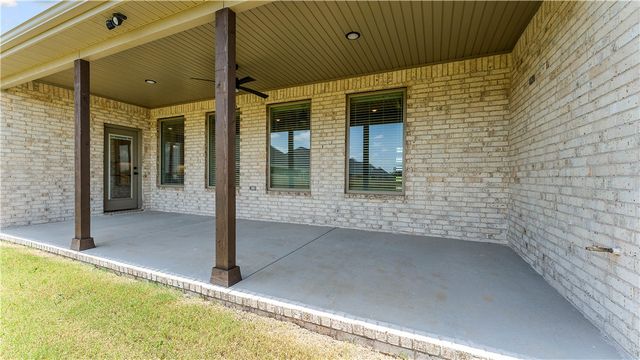 748 Jenison Road, Tontitown, AR 72762