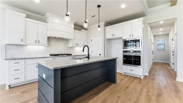 748 Jenison Road, Tontitown, AR 72762
