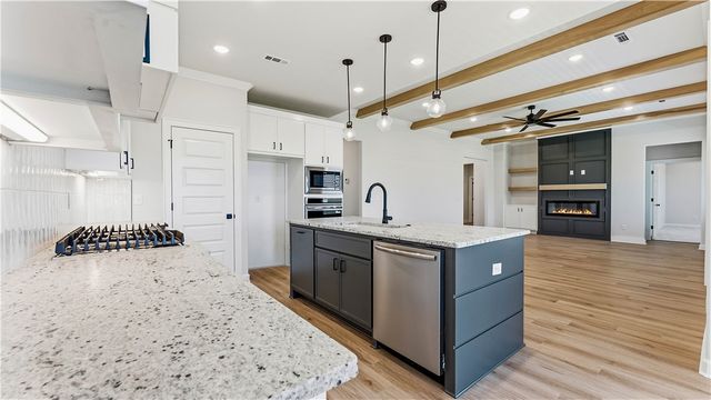 748 Jenison Road, Tontitown, AR 72762