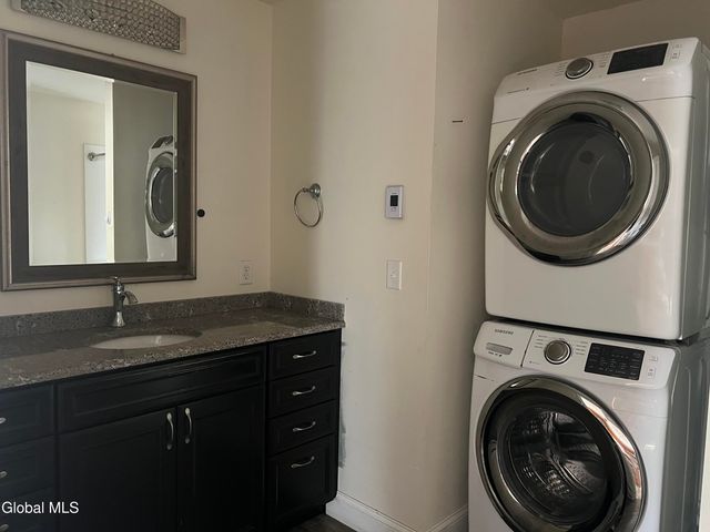 2 Quaker Street, Granville, NY 12832