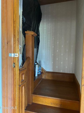 2 Quaker Street, Granville, NY 12832