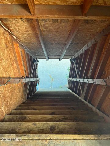 2 Quaker Street, Granville, NY 12832