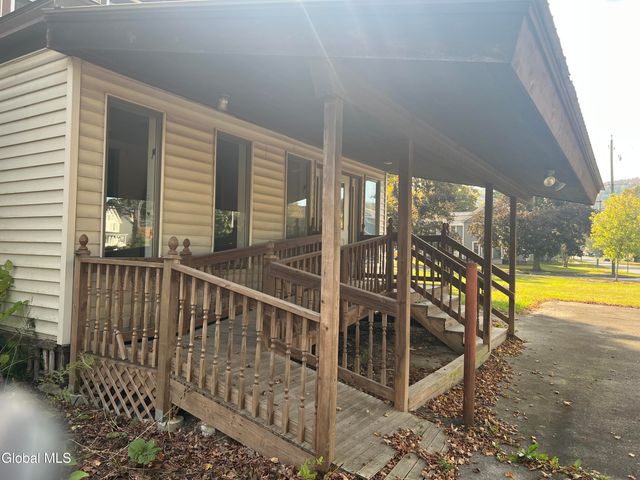 2 Quaker Street, Granville, NY 12832