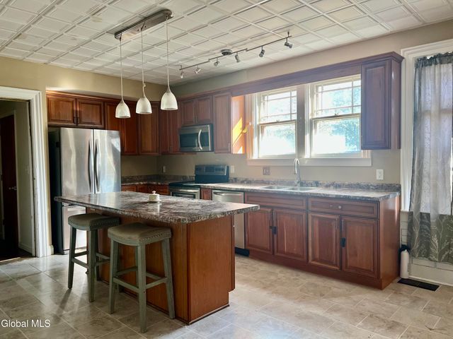 2 Quaker Street, Granville, NY 12832