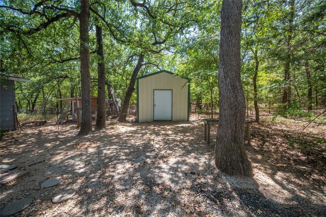 1285 Clark Road, Gainesville, TX 76240