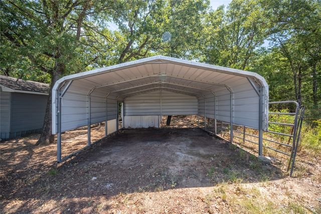 1285 Clark Road, Gainesville, TX 76240