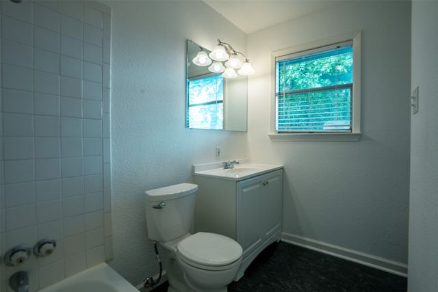 1285 Clark Road, Gainesville, TX 76240
