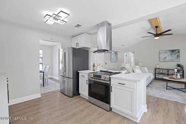 1647 WINDY OAKS Drive, Jacksonville, FL 32225