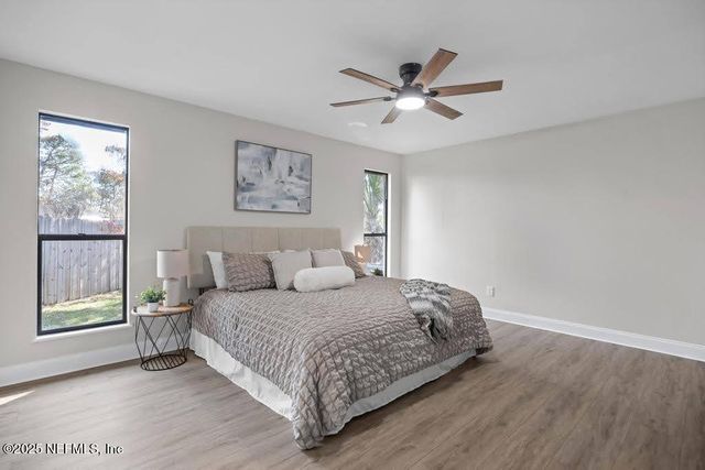 1647 WINDY OAKS Drive, Jacksonville, FL 32225