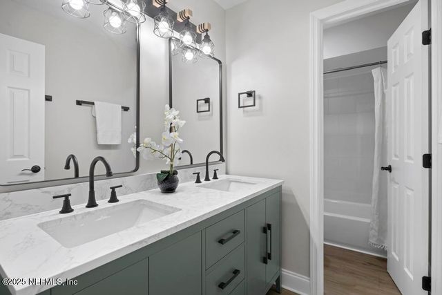 1647 WINDY OAKS Drive, Jacksonville, FL 32225