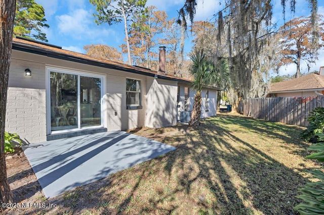 1647 WINDY OAKS Drive, Jacksonville, FL 32225