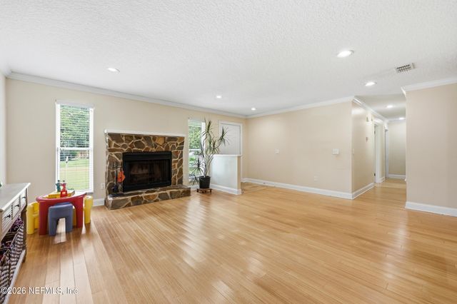 209 PEREGRINE Court, Jacksonville, FL 32225