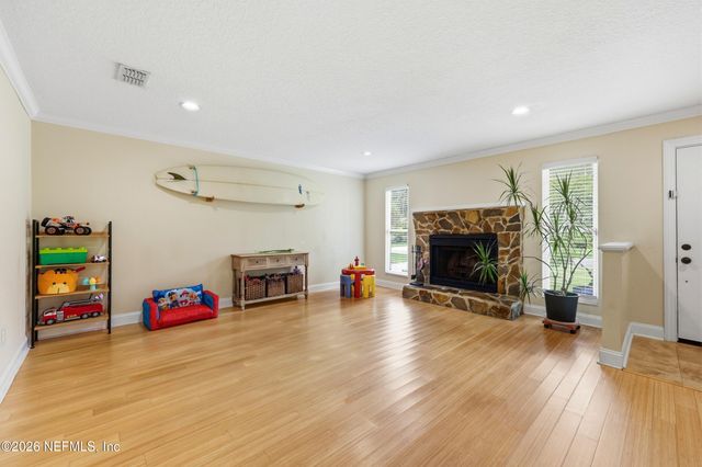 209 PEREGRINE Court, Jacksonville, FL 32225