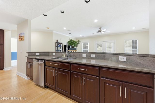 209 PEREGRINE Court, Jacksonville, FL 32225