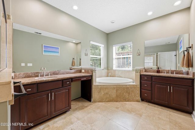 209 PEREGRINE Court, Jacksonville, FL 32225