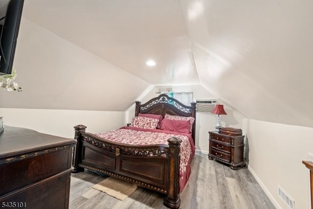 54 Sycamore Dr, Belleville Twp., NJ 07109