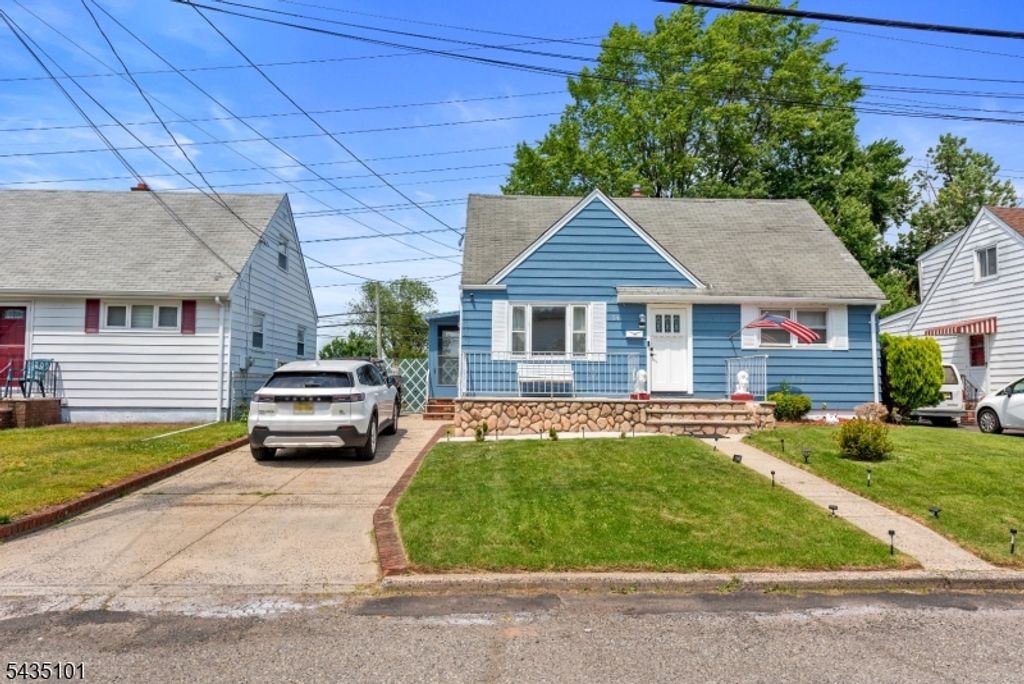 54 Sycamore Dr, Belleville Twp., NJ 07109