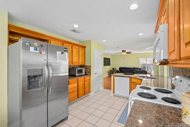 14619 hillside, San Antonio, TX 78233