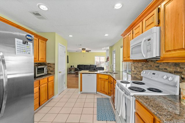 14619 hillside, San Antonio, TX 78233