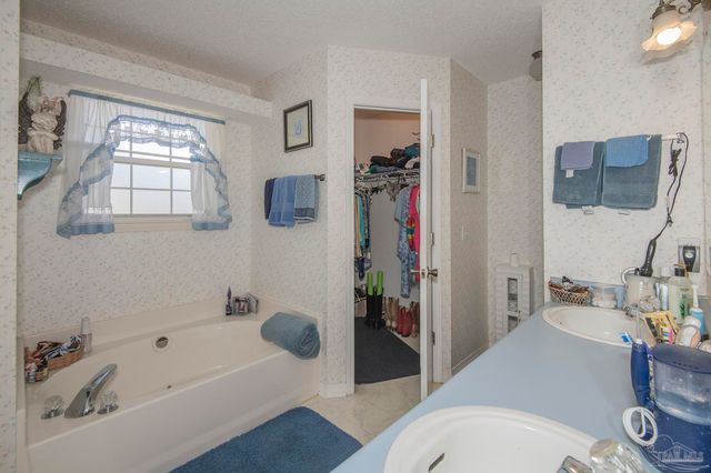 4412 Bellwood Cir, Pace, FL 32571