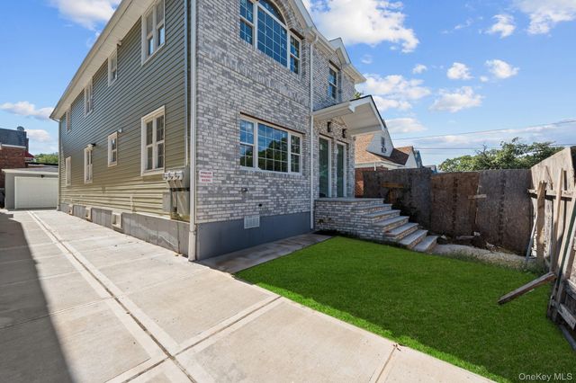 223-12 134th Road, Laurelton, NY 11413