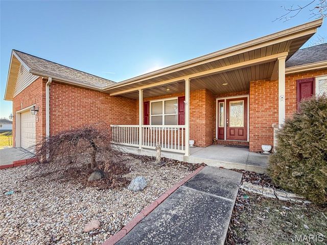 109 Benham Drive, Millstadt, IL 62260