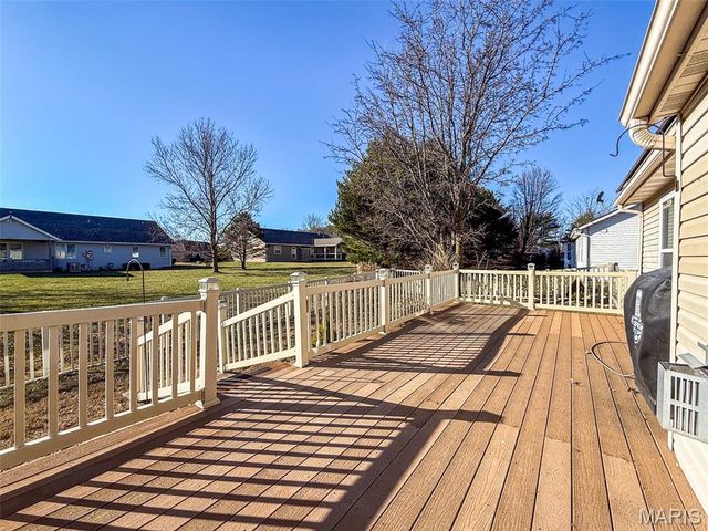 109 Benham Drive, Millstadt, IL 62260