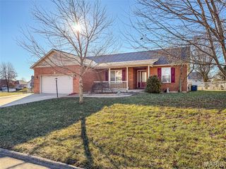 109 Benham Drive, Millstadt, IL 62260