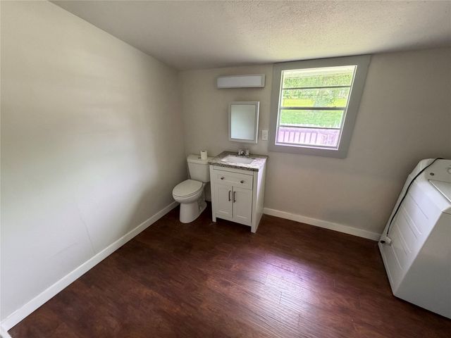 701 Olive Street, Cleburne, TX 76031