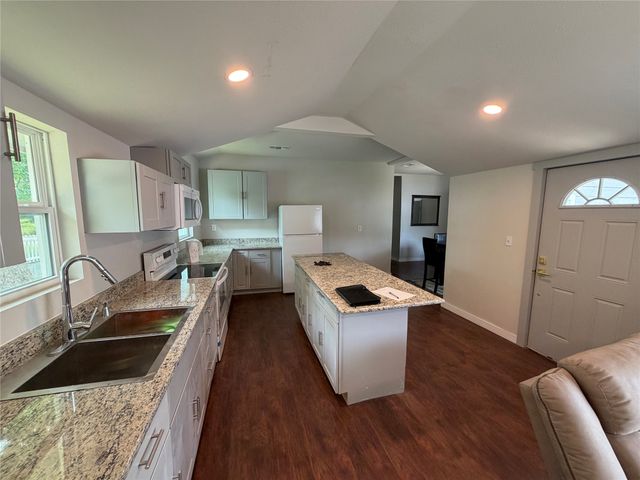 701 Olive Street, Cleburne, TX 76031