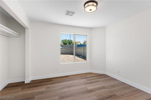 6575 Shining Sand Avenue, Las Vegas, NV 89142