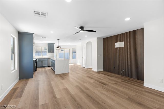 6575 Shining Sand Avenue, Las Vegas, NV 89142