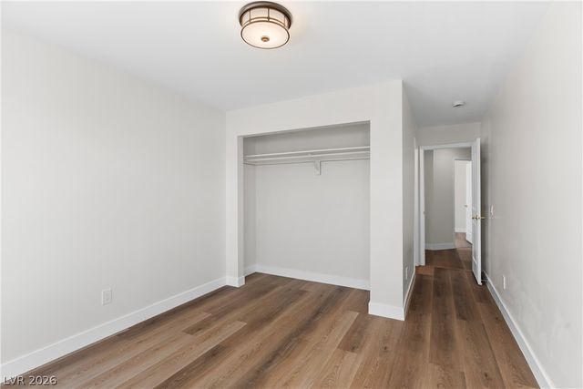 6575 Shining Sand Avenue, Las Vegas, NV 89142