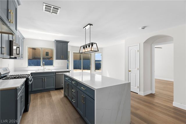 6575 Shining Sand Avenue, Las Vegas, NV 89142