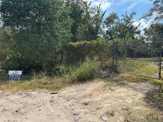 2323 Hampton Drive, Houston, TX 77088