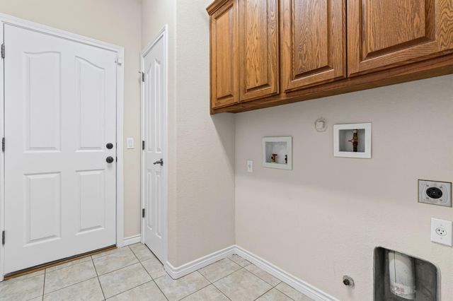 715 Enchanted Rock TRL, Georgetown, TX 78633