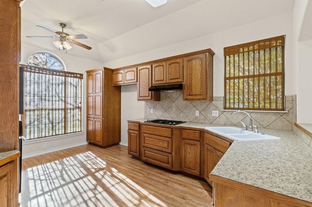 715 Enchanted Rock TRL, Georgetown, TX 78633