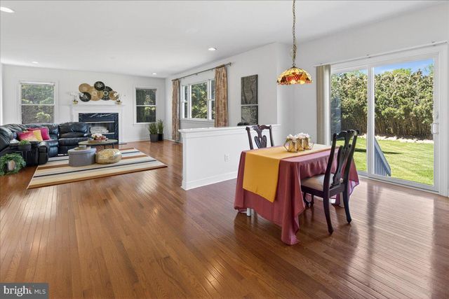 10 JEWEL RD, Princeton Junction, NJ 08550