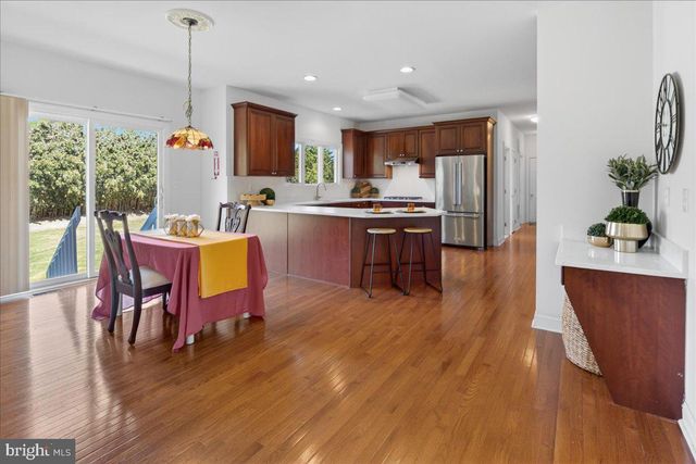 10 JEWEL RD, Princeton Junction, NJ 08550
