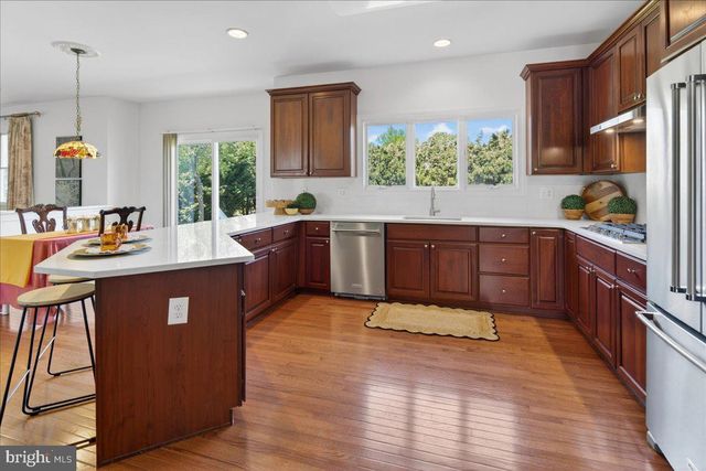 10 JEWEL RD, Princeton Junction, NJ 08550