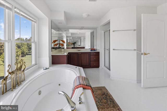 10 JEWEL RD, Princeton Junction, NJ 08550